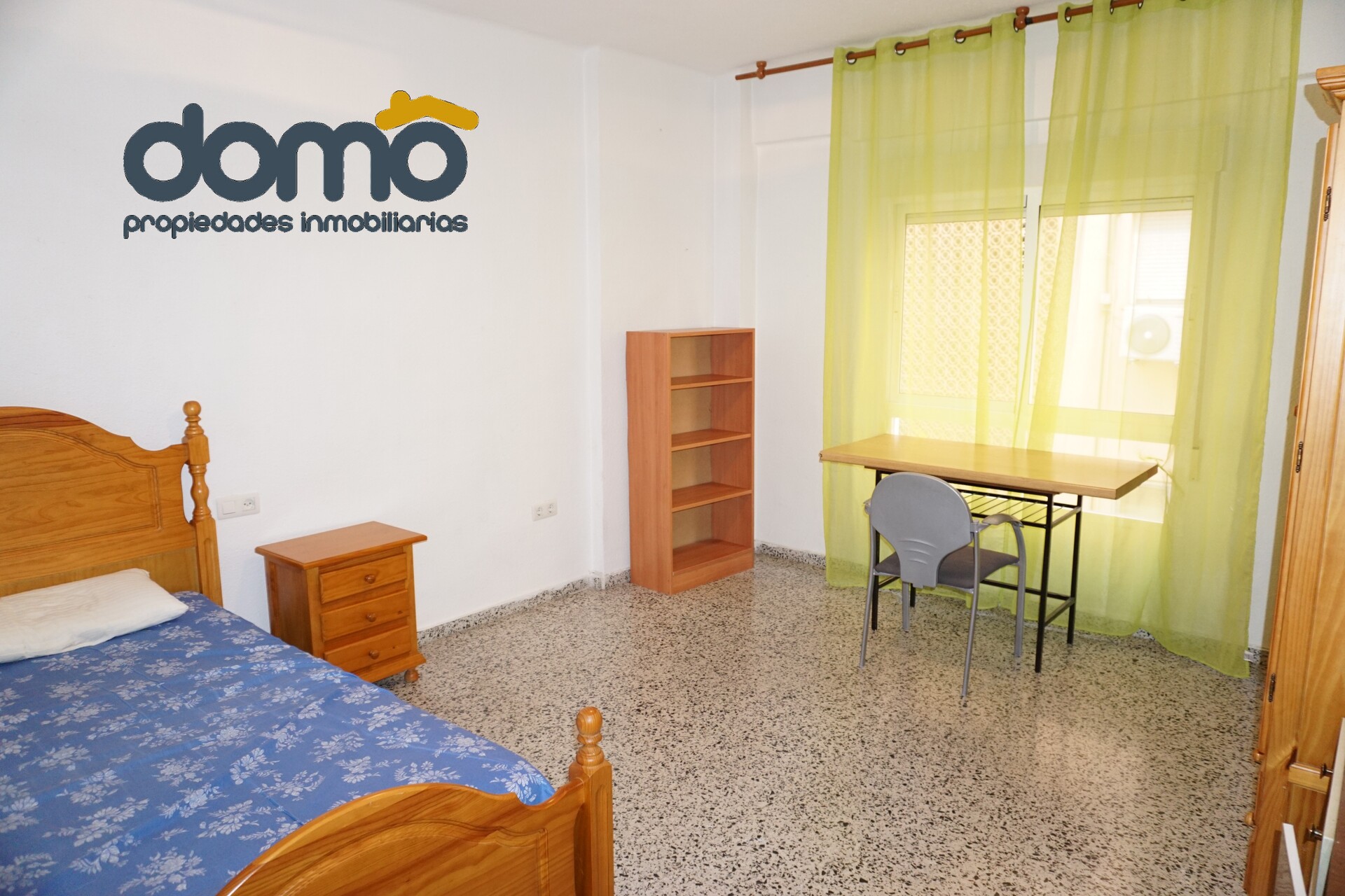Piso de 90 m² en Granada