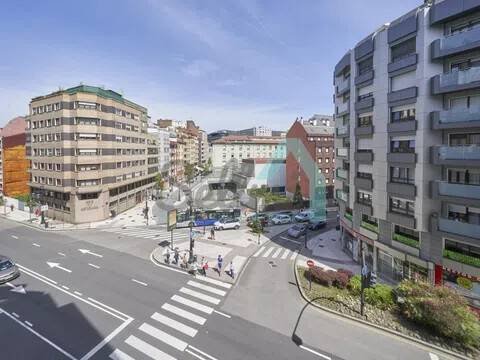 Piso de 70 m² en Oviedo