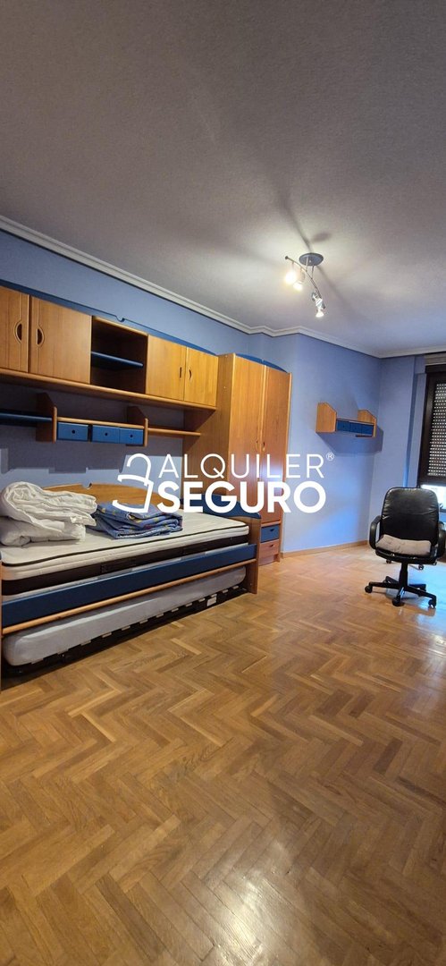 Piso de 90 m² en Mieres