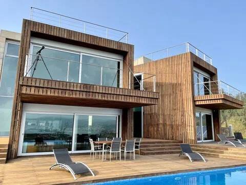 Casa de 496 m² en Vilaboa
