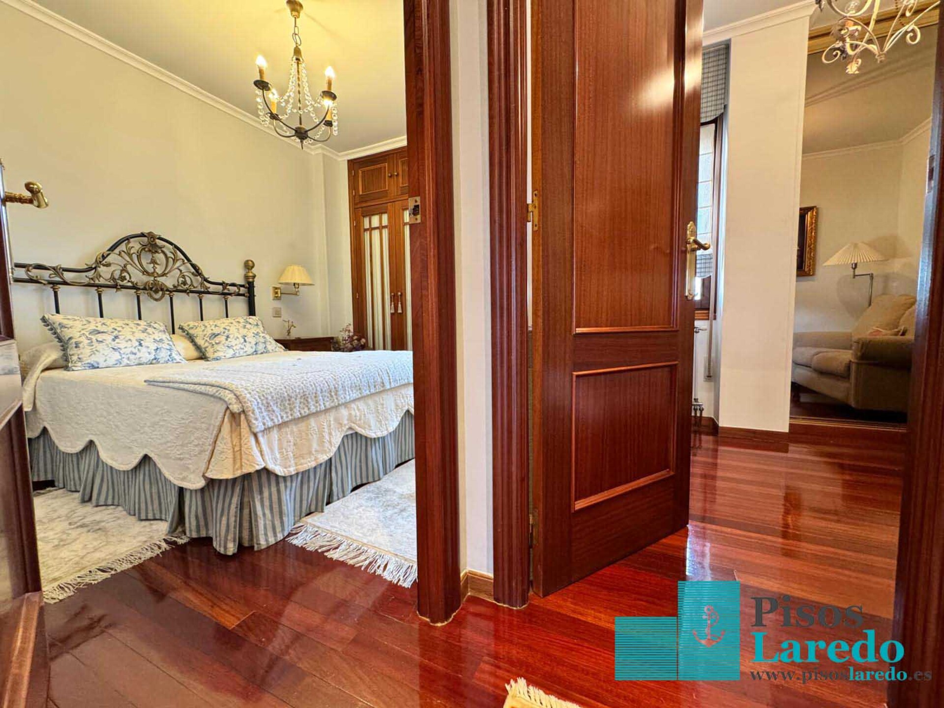 Piso de 100 m² en Laredo