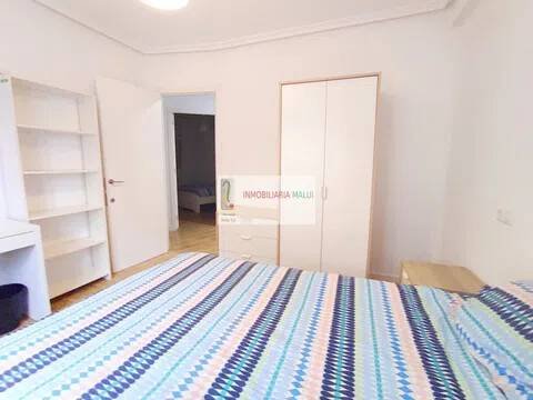 Pis de 130 m² a Oviedo