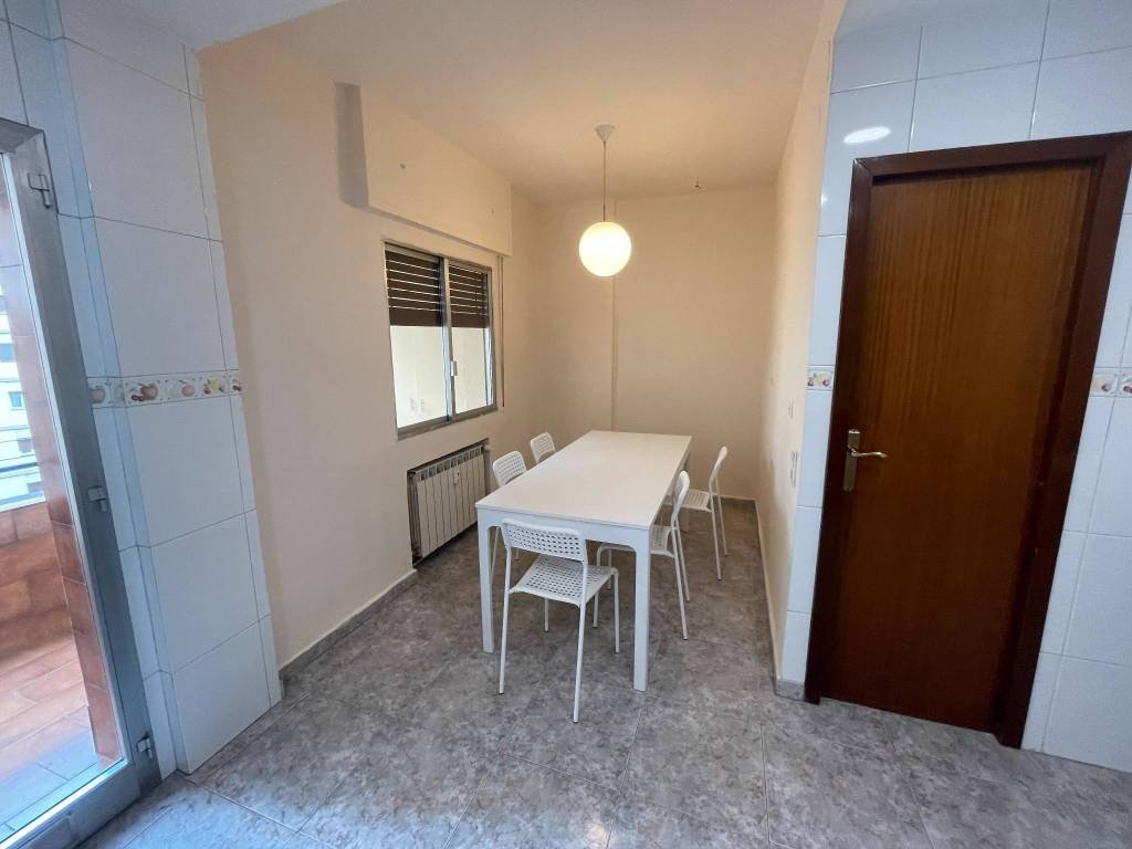 Habitación 140 m², Lérida