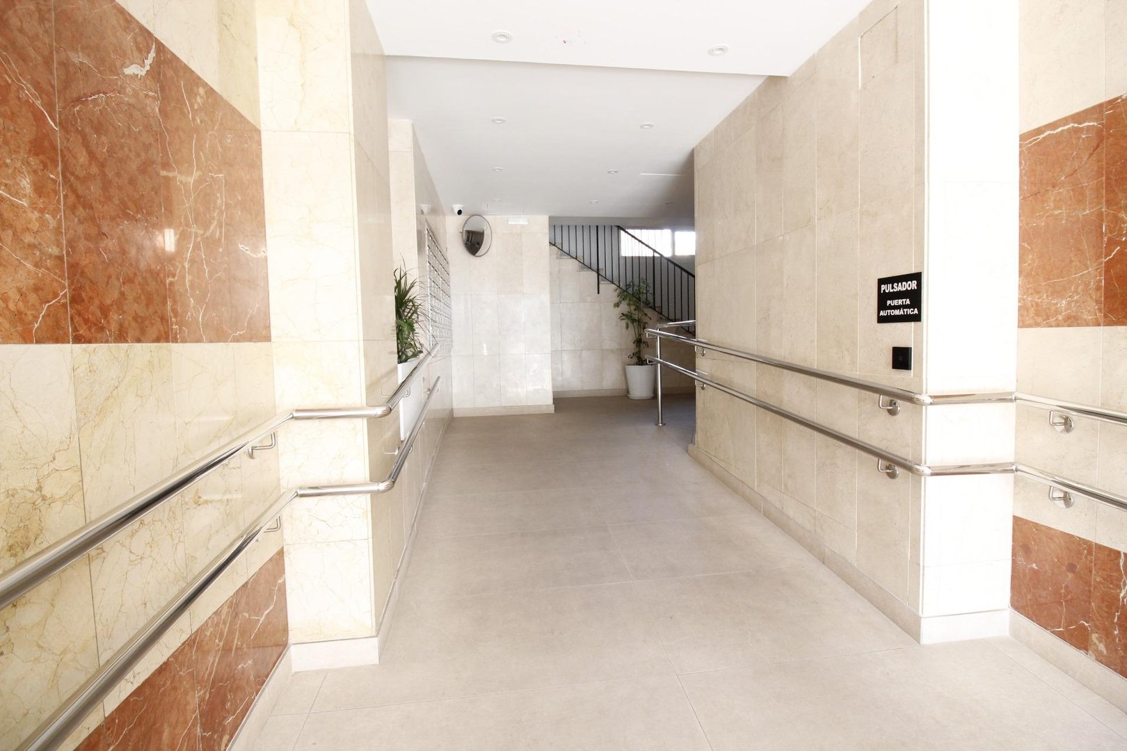 Piso de 90 m² en Granada