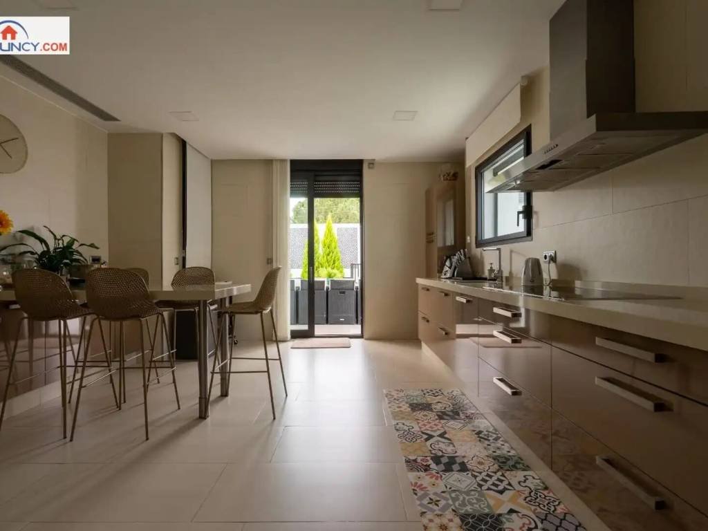 Casa de 372 m² en Dos Hermanas