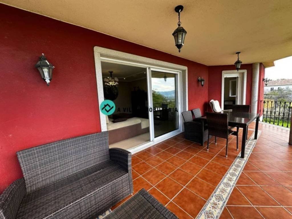Casa de 530 m² en O Rosal