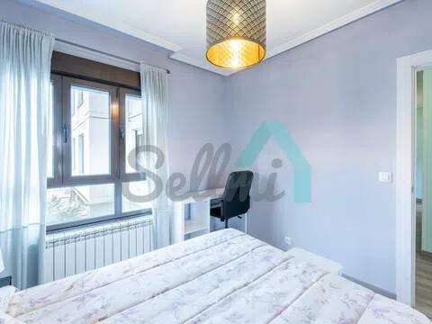 Piso de 80 m² en Oviedo