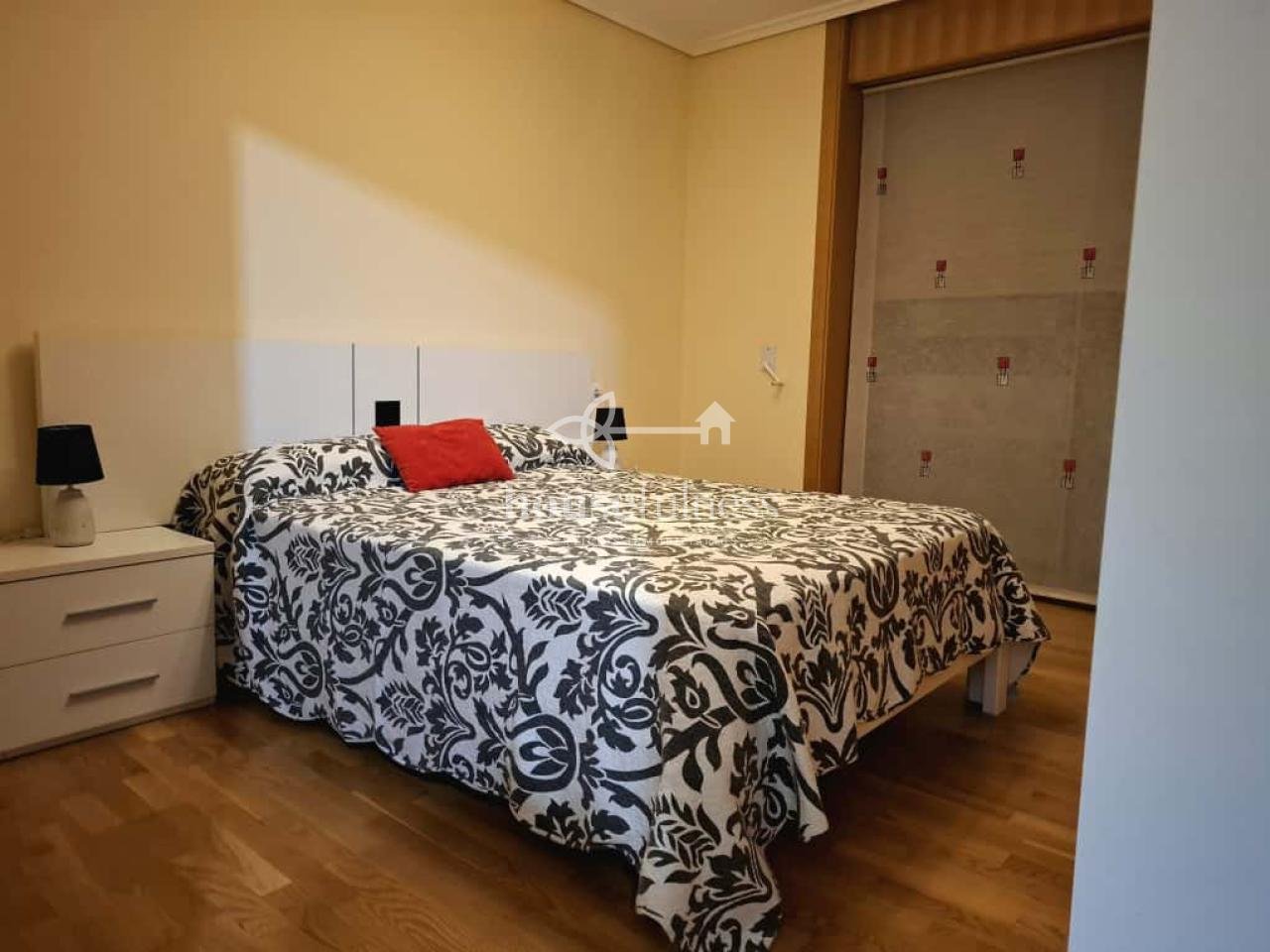 Piso de 79 m² en Narón