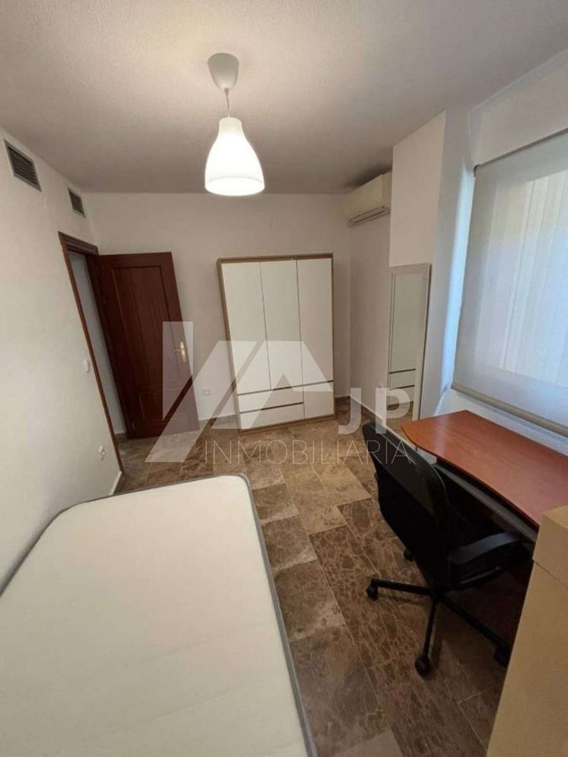 Piso de 103 m² en Granada