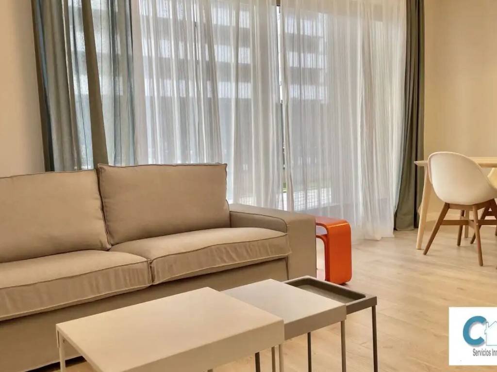 Piso de 80 m² en Pamplona
