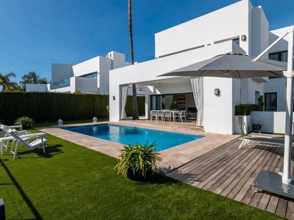 Casa de 354 m² en Estepona