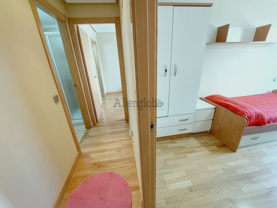 Piso de 58 m² en Oviedo