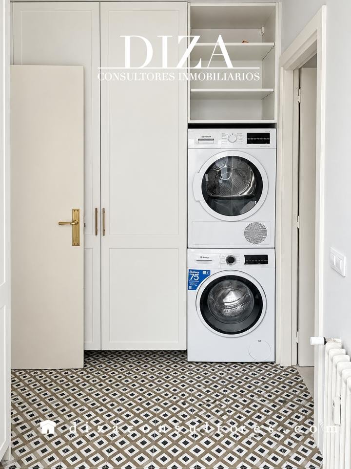 Wohnung 266 m² in Madrid