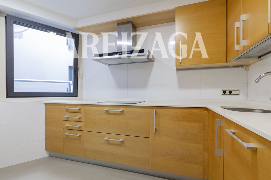 Piso de 85 m² en San Sebastián