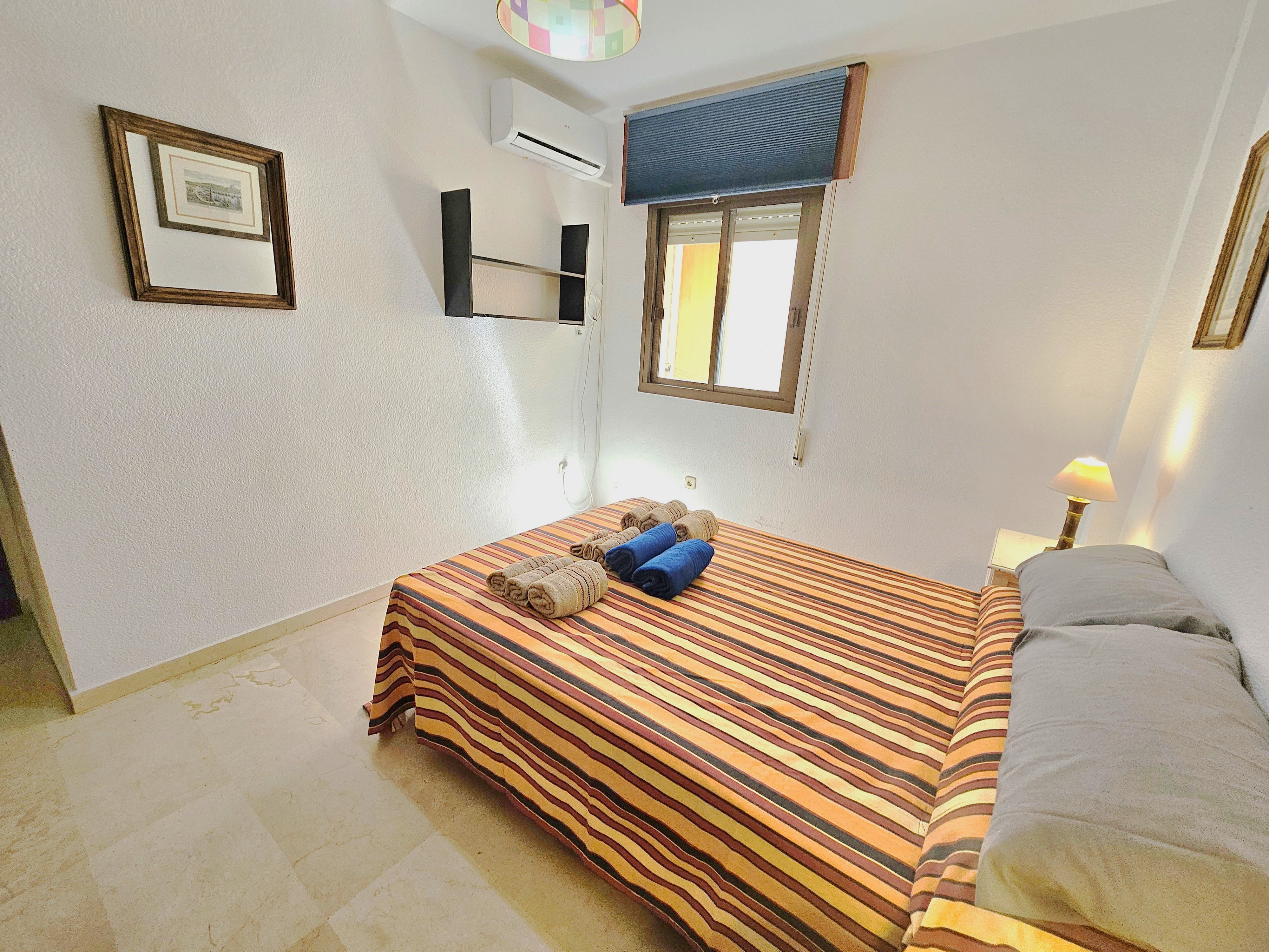 Habitación 100 m², Almería
