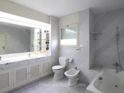Casa de 619 m² en Esplugues de Llobregat