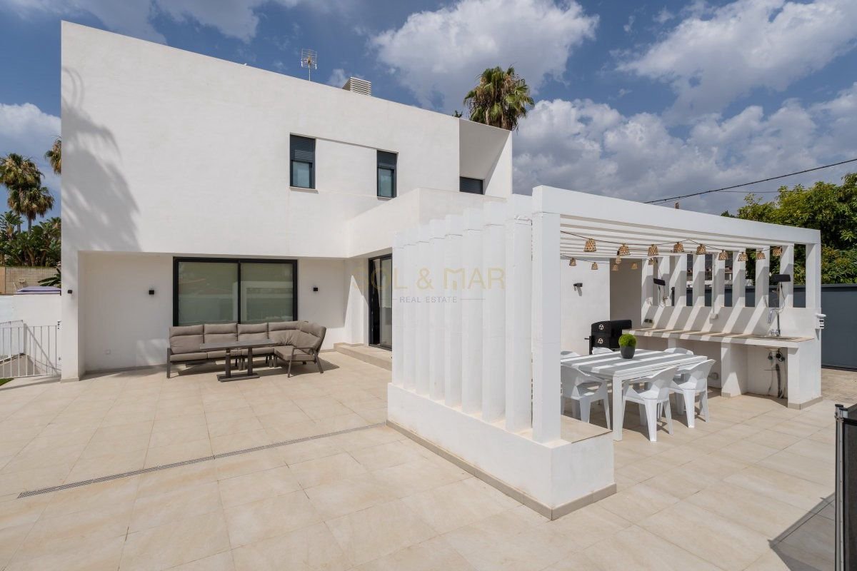 Casa de 250 m² a Torremolinos