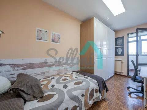 Piso de 87 m² en Oviedo