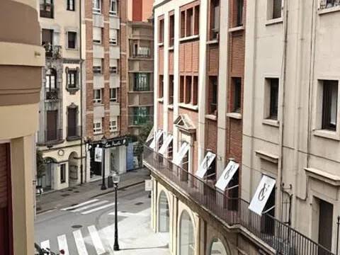 Piso de 77 m² en Gijón