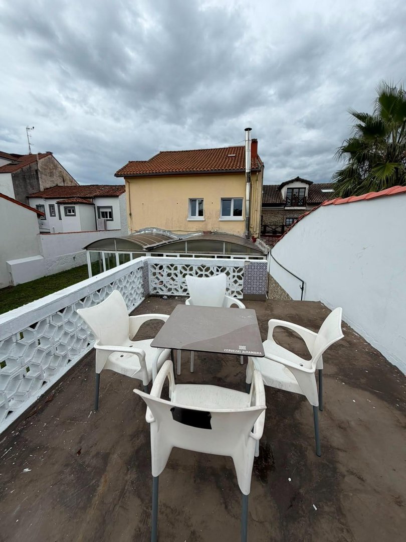 Casa de 328 m² en Gijón