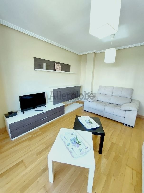 Piso de 58 m² en Oviedo