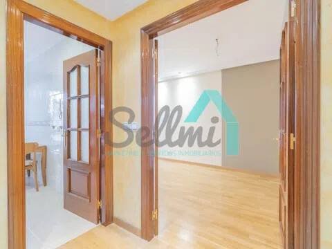 Pis de 83 m² a Oviedo