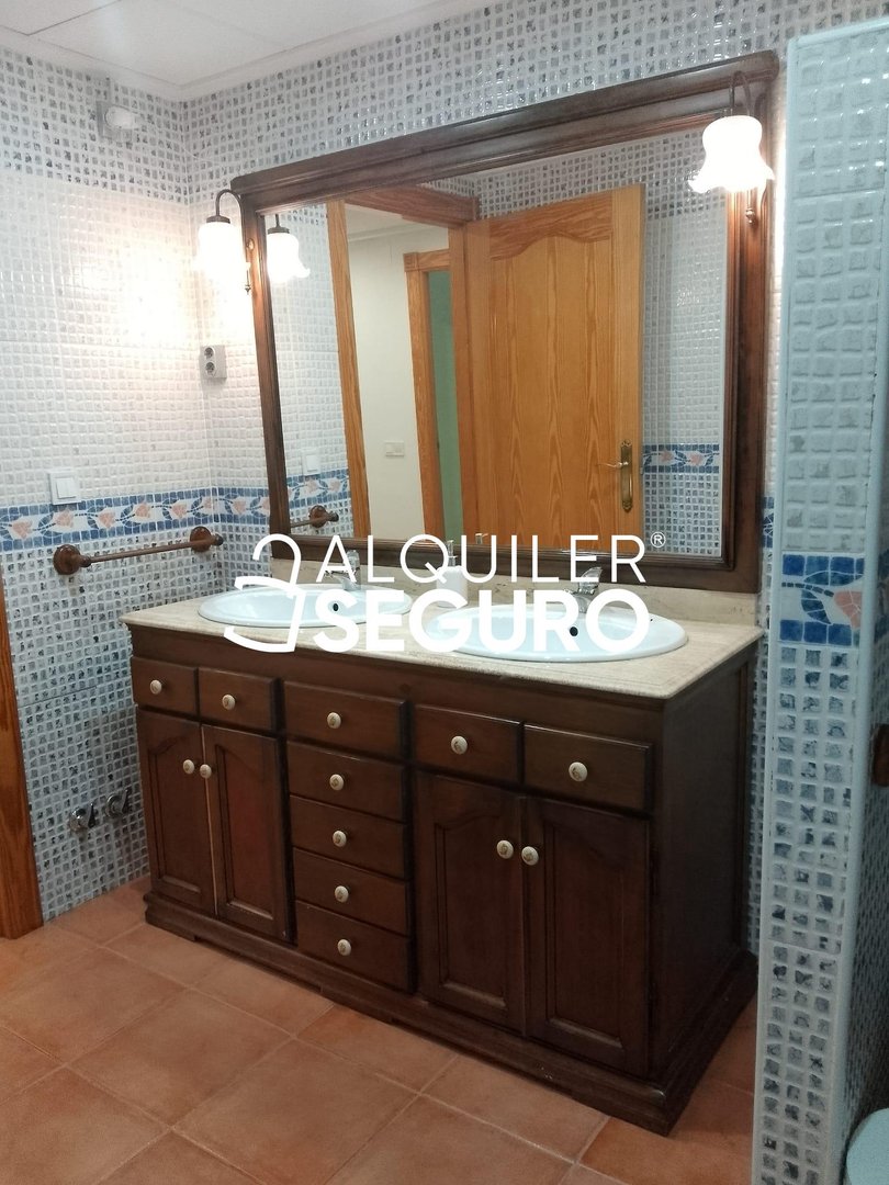 Casa de 305 m² en Alcantarilla