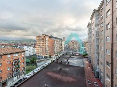 Piso de 48 m² en Oviedo