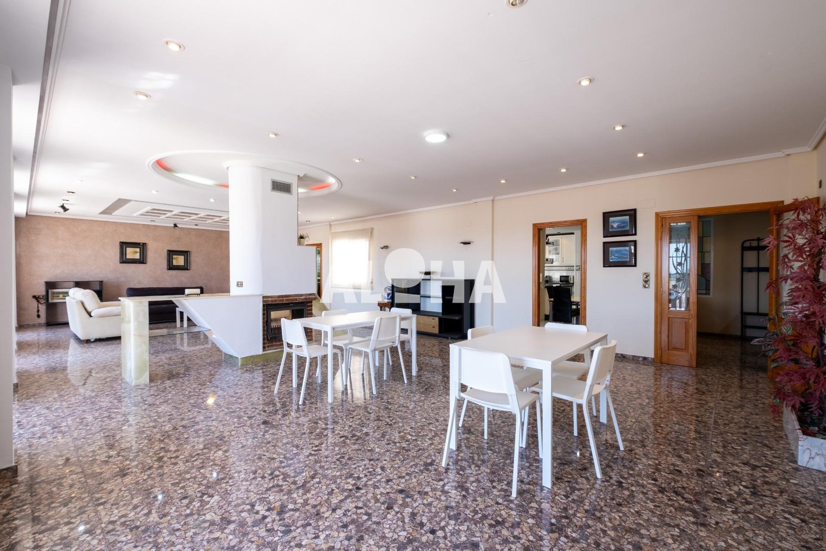 Zimmer 346 m², Montcada / Moncada