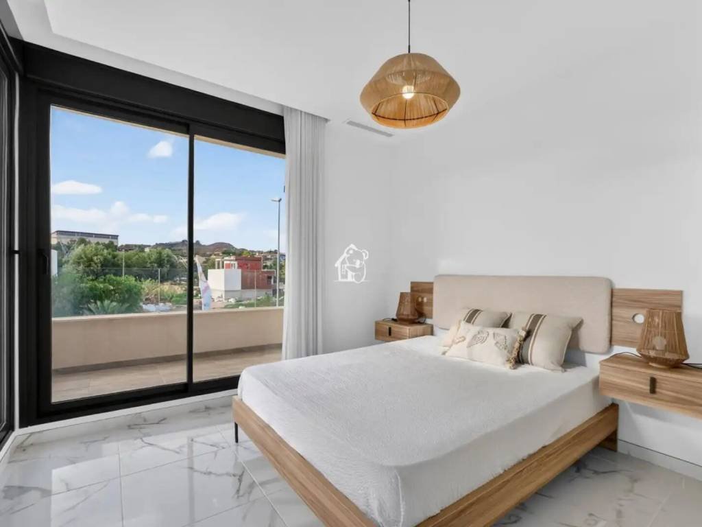 Casa de 130 m² en Rojales