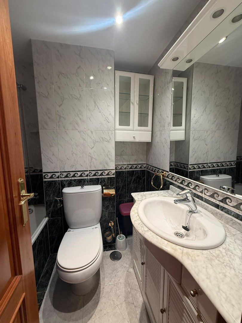 Piso de 85 m² en Granada