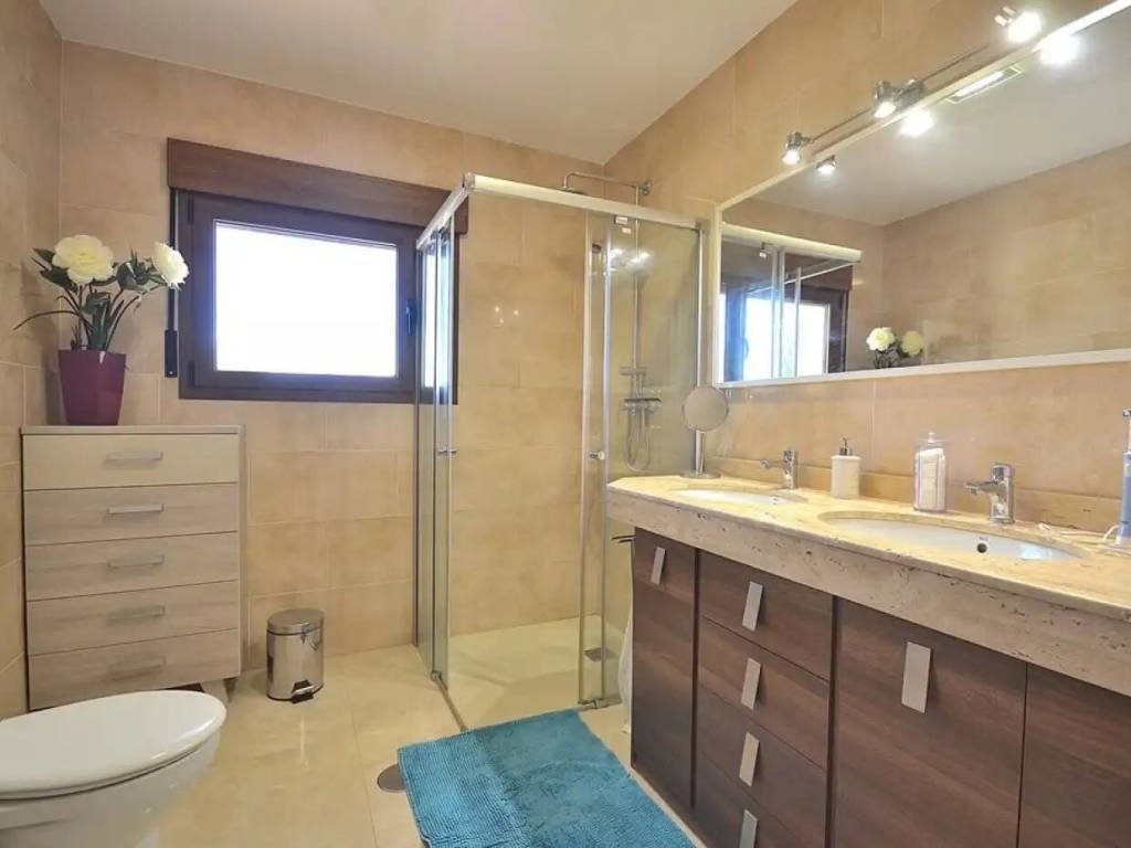 Casa de 350 m² en Albacete