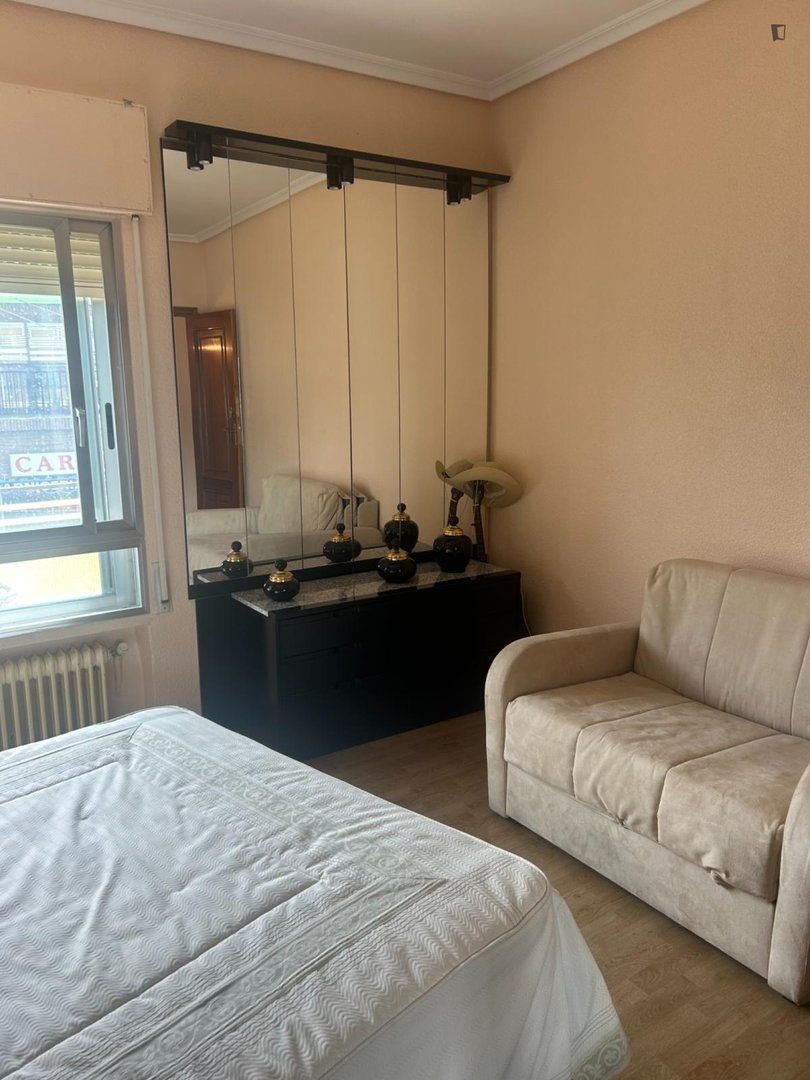 Habitación en alquiler, Villa del Prado