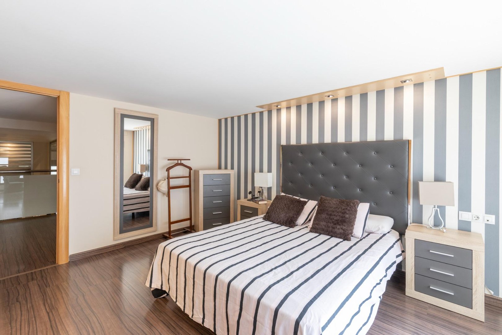 Piso de 250 m² en Granada