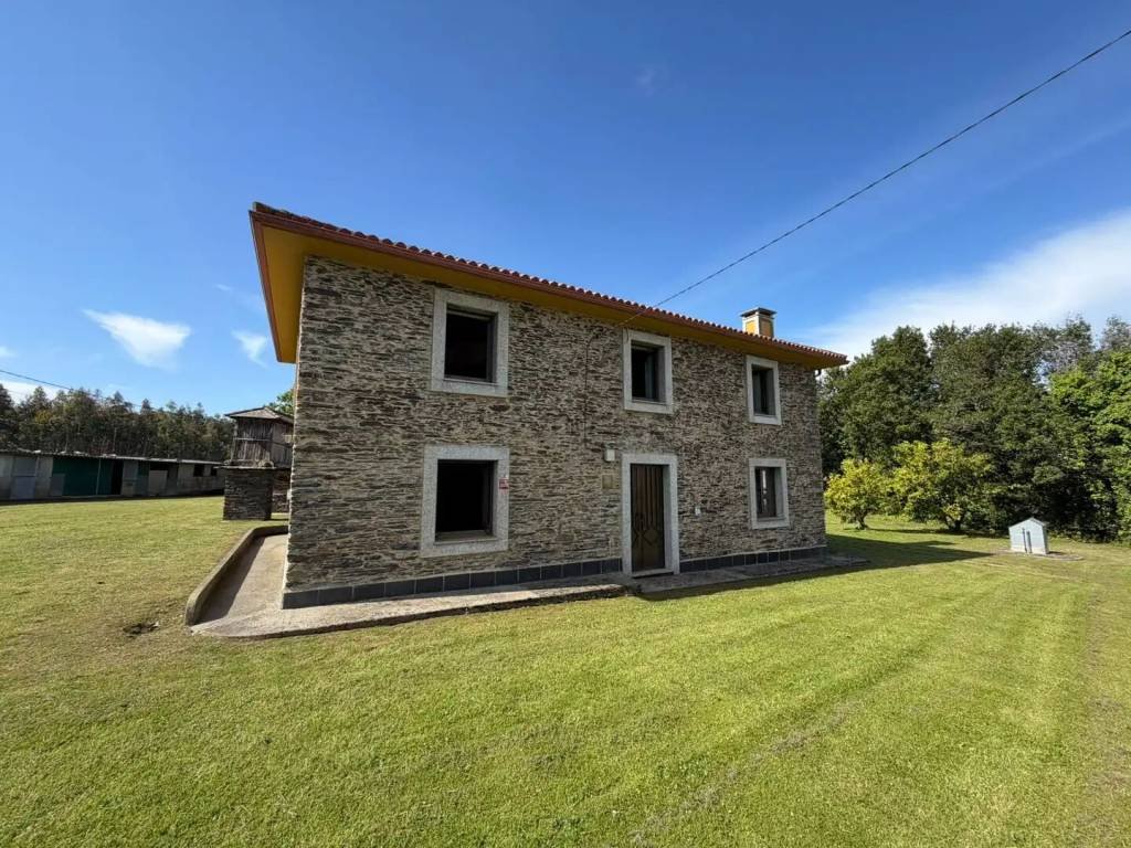 Casa de 182 m² en Valdoviño