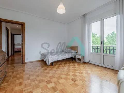 Piso de 153 m² en Oviedo