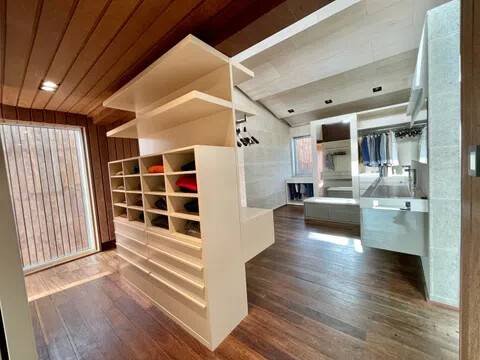 Casa de 496 m² en Vilaboa