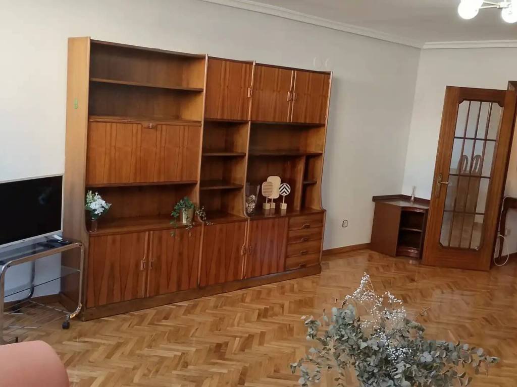 Piso de 95 m² en Oviedo
