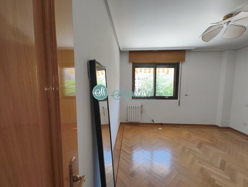 Pis de 80 m² a Segovia