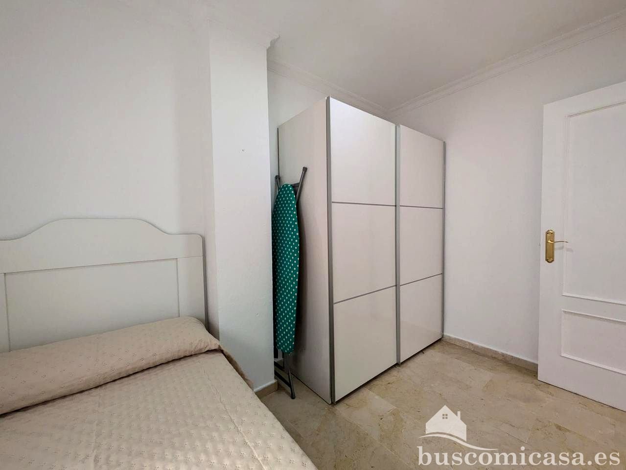 Piso de 70 m² en Linares