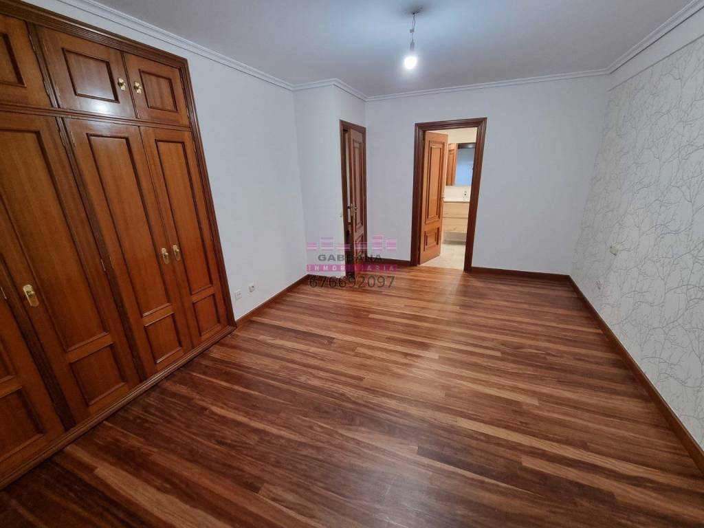 Piso de 140 m² en Vigo