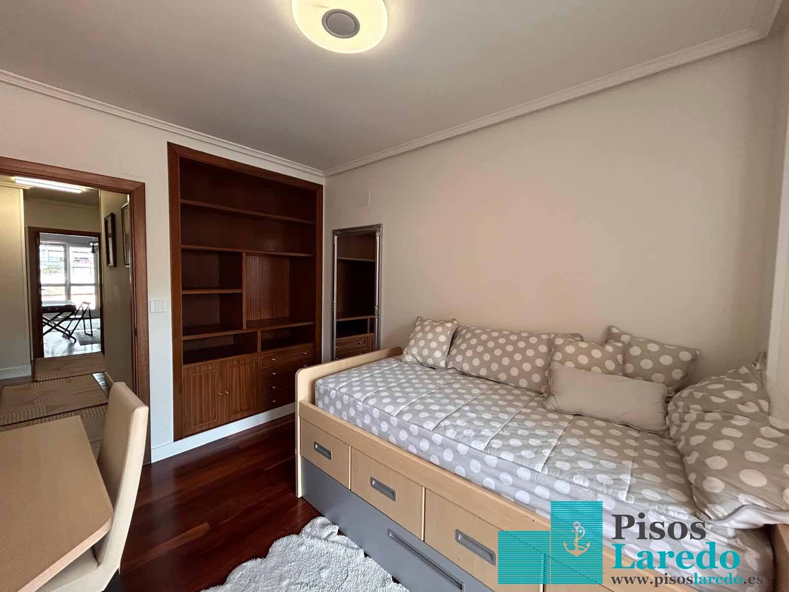 Piso de 190 m² en Laredo