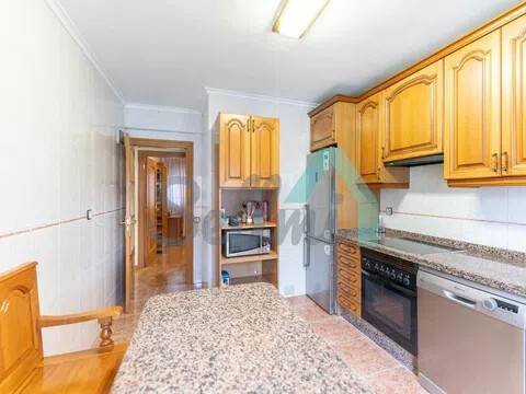 Piso de 80 m² en Oviedo