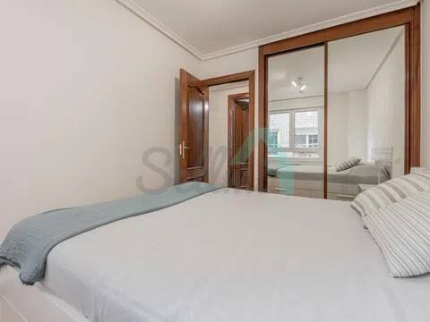 Piso de 49 m² en Oviedo