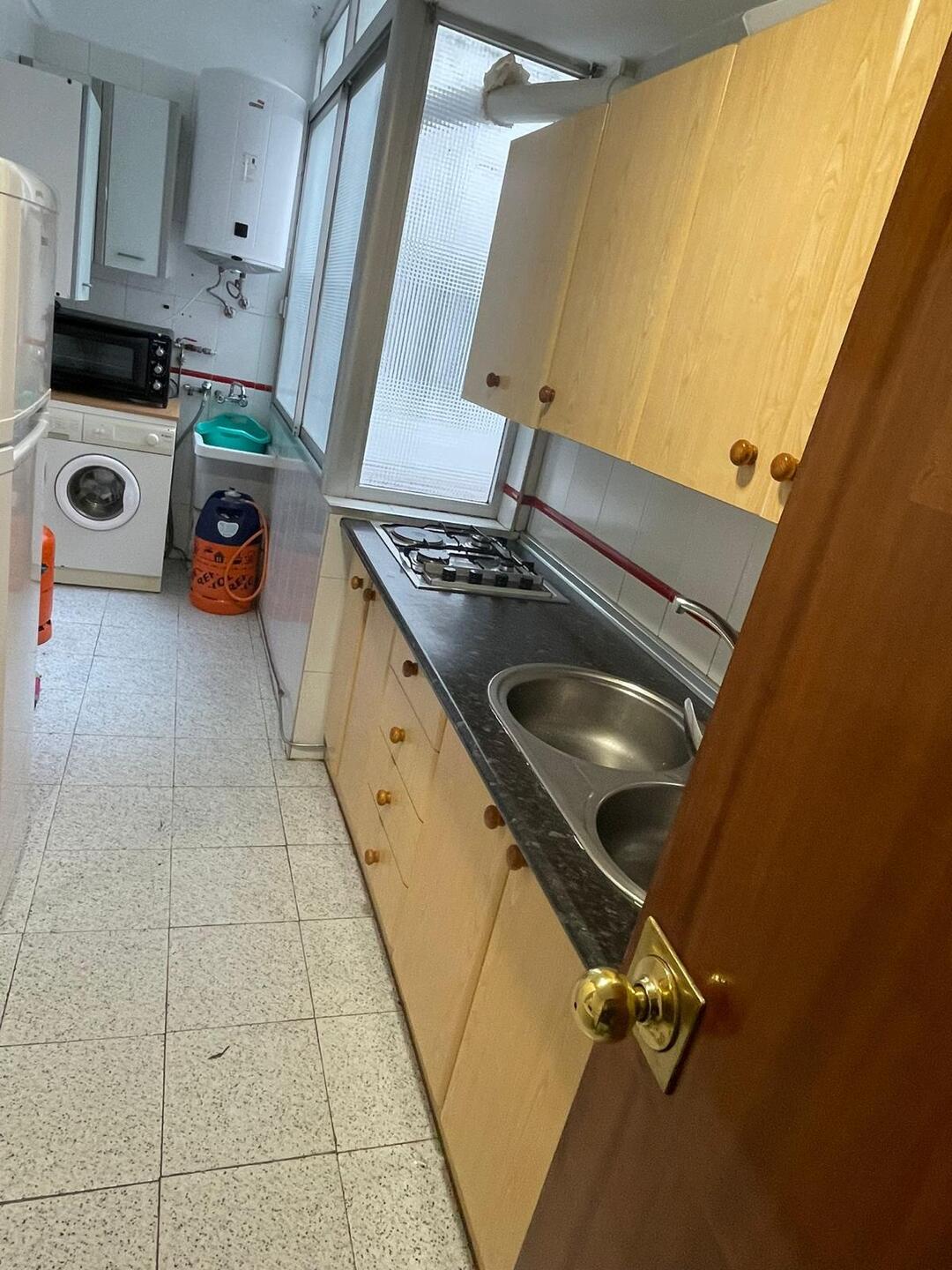Habitación 6 m², Granada