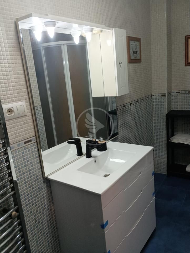 Piso de 100 m² en Linares