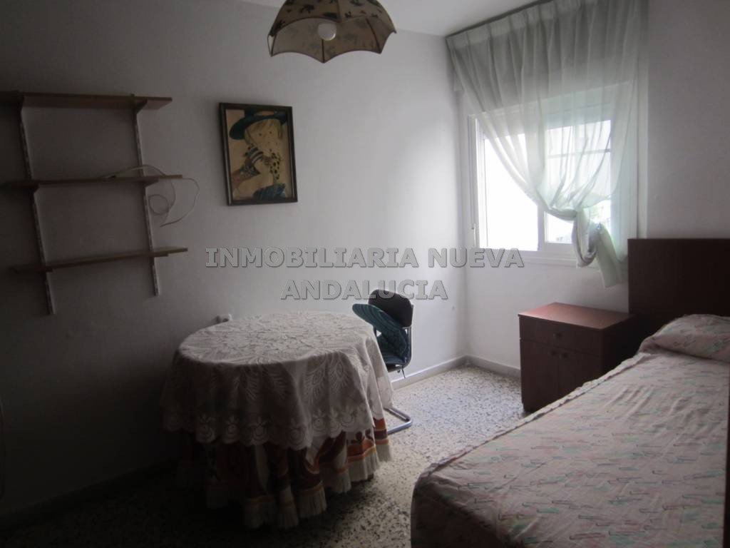 Piso de 84 m² en Almería