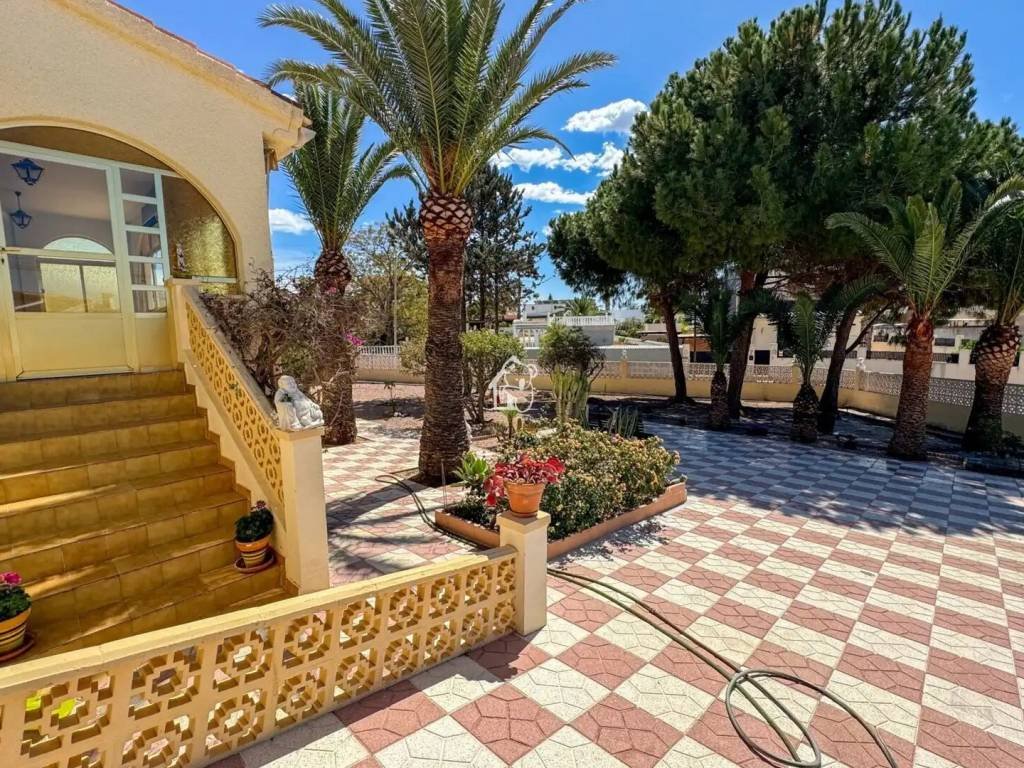 Casa de 1250 m² en Rojales