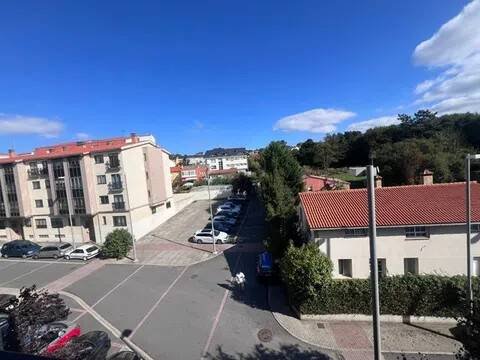 Pis de 80 m² a Oleiros