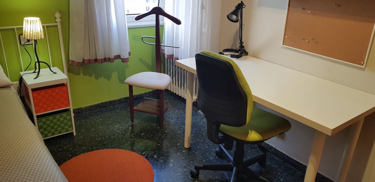 Piso de 93 m² en Oviedo
